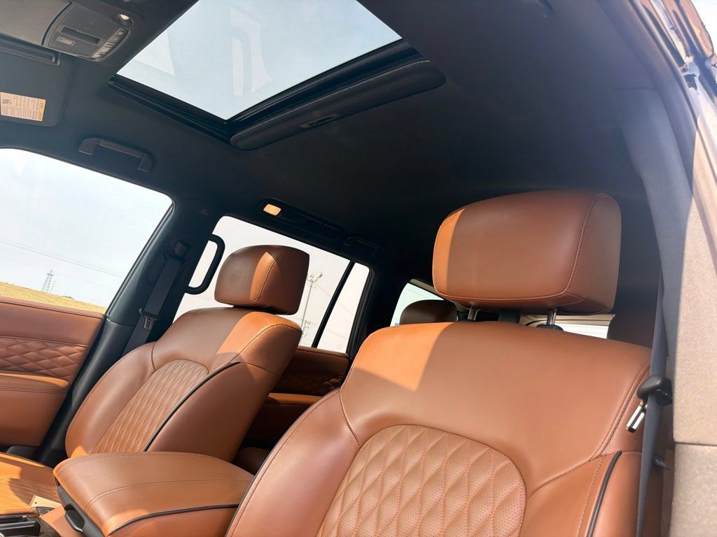 Used 2023 INFINITI QX80 Sensory w/ Cargo Package AWD/4WD image 10