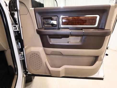 Used 2010 Dodge Ram 2500 Truck Laramie image 18