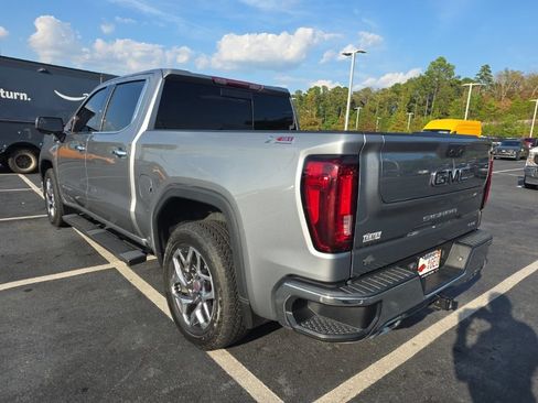Used 2024 GMC Sierra 1500 SLT w/ SLT Convenience Package AWD/4WD image 8