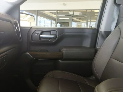 Used 2021 Chevrolet Silverado 1500 LT Trail Boss w/ Convenience Package II AWD/4WD image 23