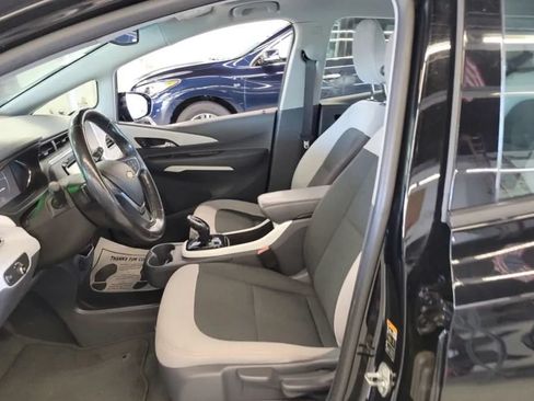 Used 2018 Chevrolet Bolt LT FWD image 5