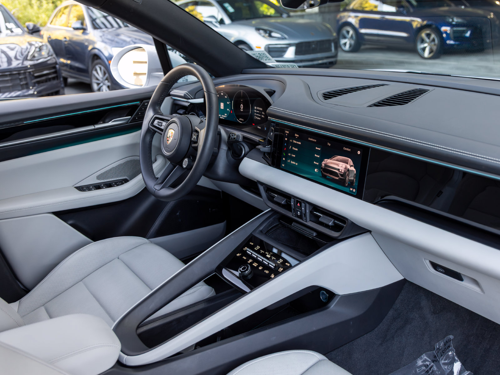 Certified 2025 Porsche Macan Electric RWD image 56
