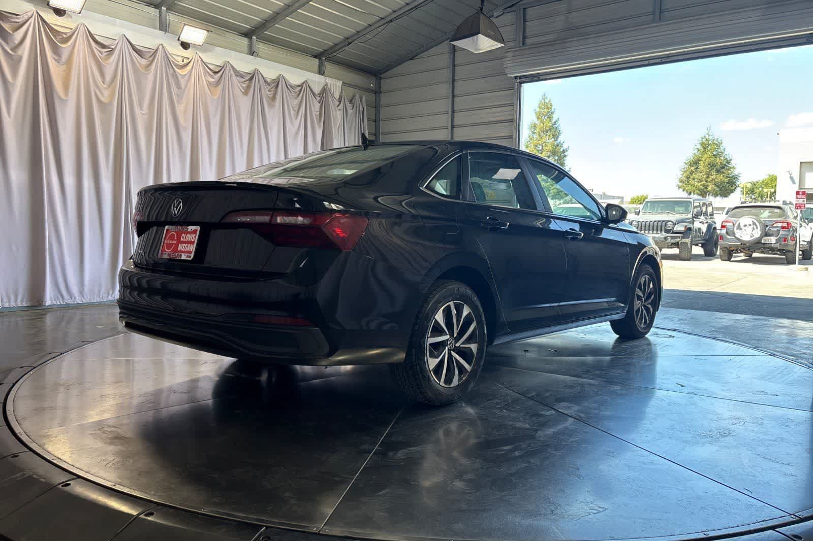 Used 2024 Volkswagen Jetta S FWD image 3