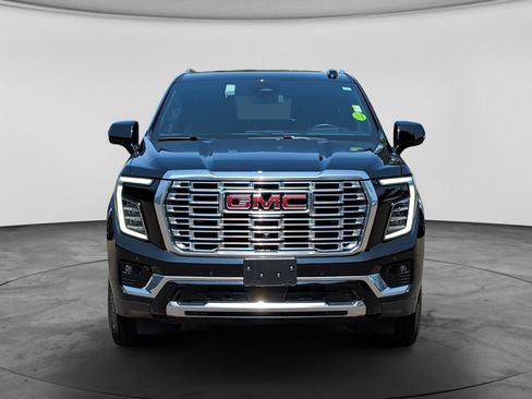 Used 2025 GMC Yukon XL Denali AWD/4WD image 2
