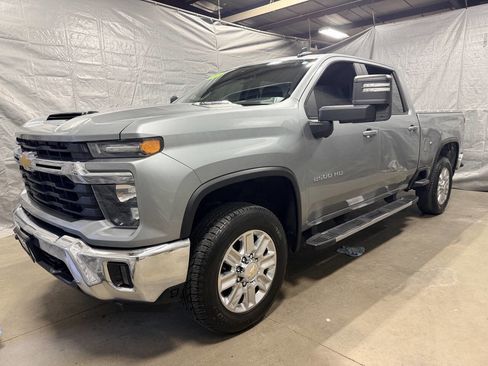 Used 2024 Chevrolet Silverado 2500 LT w/ All Star Edition image 3