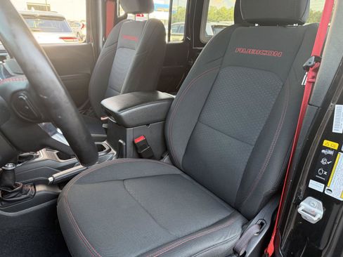 Used 2020 Jeep Wrangler Unlimited Rubicon w/ Quick Order Package 28Y Recon AWD/4WD image 17