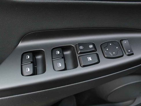 Used 2021 Hyundai Kona Limited w/ Cargo Package image 11