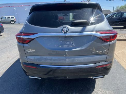Used 2018 Buick Enclave Premium w/ Experience Buick Package image 6