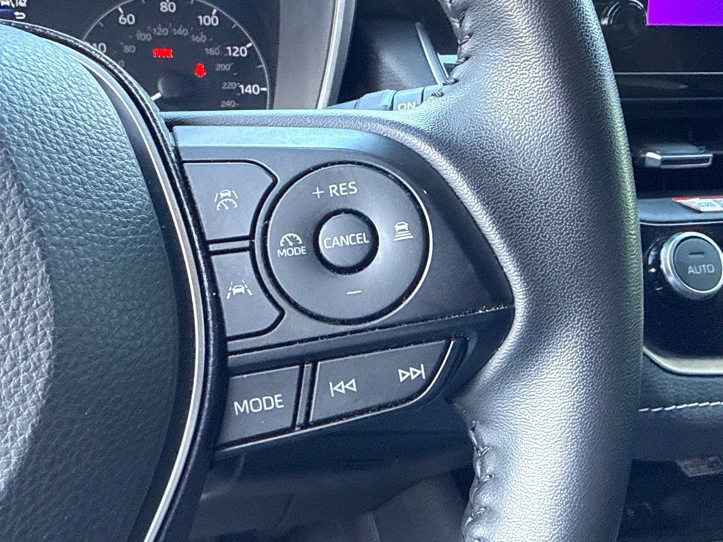 Certified 2025 Toyota Corolla SE w/ SE Package FWD image 22