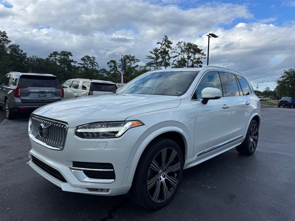 Used 2022 Volvo XC90 T6 Inscription w/ Advanced Package AWD/4WD image 4