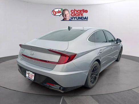 Used 2020 Hyundai Sonata SEL w/ Convenience Package FWD image 3
