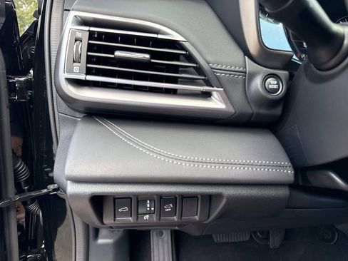 New 2025 Subaru Outback Limited image 32