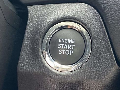 Used 2025 Toyota RAV4 XLE w/ Convenience Package FWD image 29