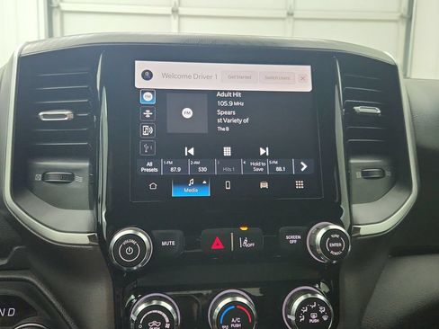 New 2026 RAM 1500 Express AWD/4WD image 23