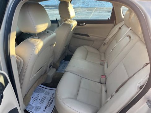 Used 2011 Chevrolet Impala LT w/ Luxury Edition Package image 10