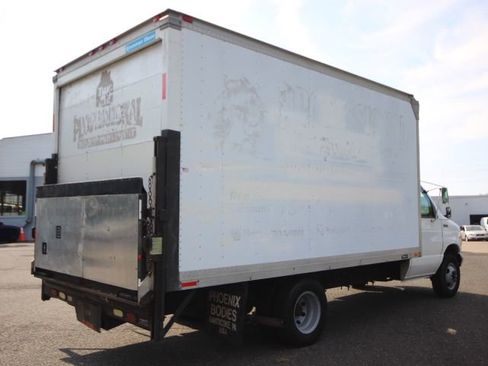 Used 1998 Ford E-350 and Econoline 350 image 5