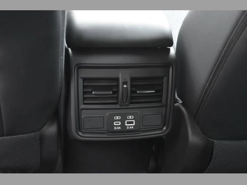 Used 2026 Subaru Forester Premium AWD/4WD image 15