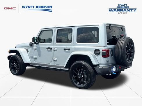 Used 2024 Jeep Wrangler Unlimited Sahara AWD/4WD image 3