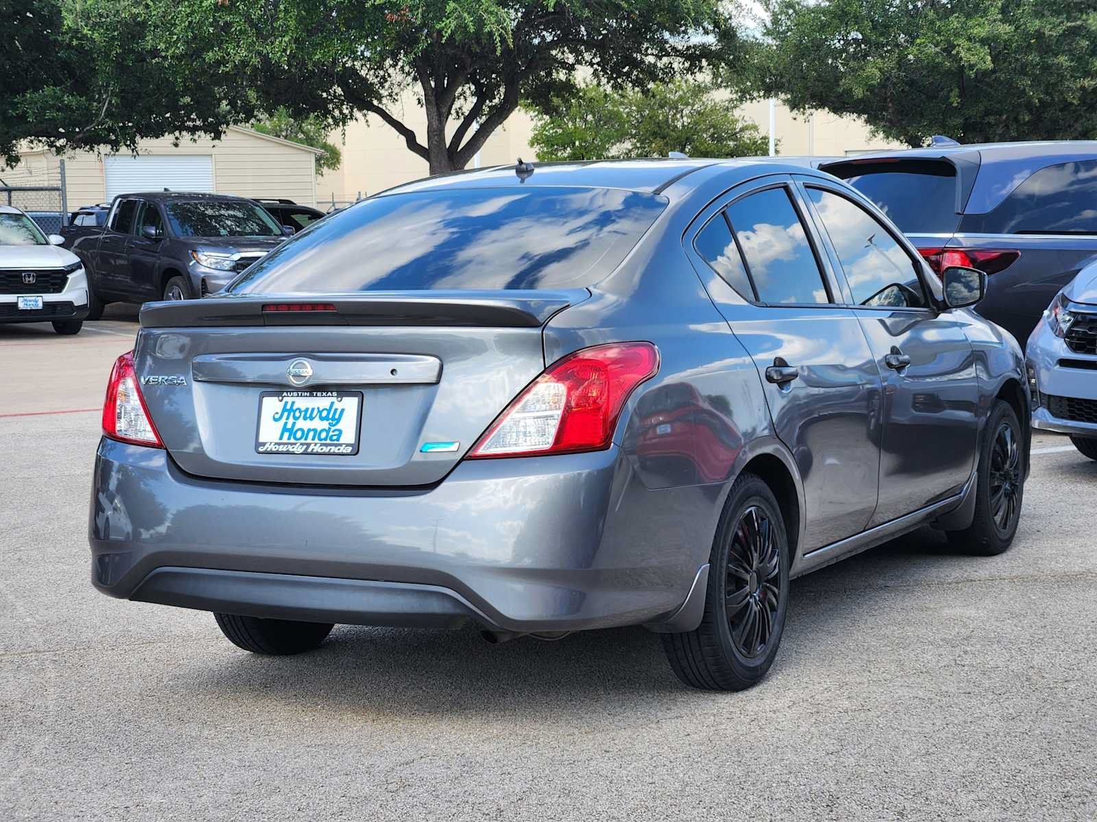 Used 2016 Nissan Versa S Plus FWD image 6