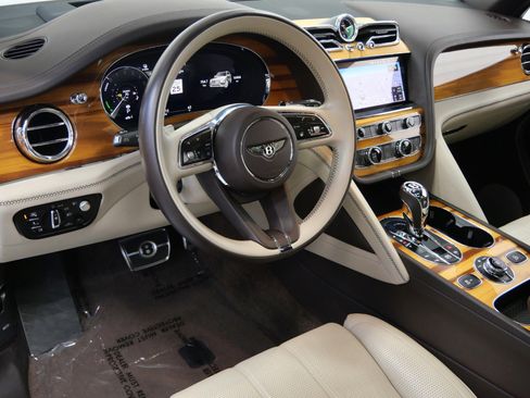 Used 2021 Bentley Bentayga Hybrid -Mulliner Driving Speci image 13