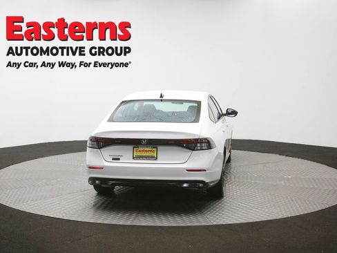 Used 2025 Honda Accord SE image 38
