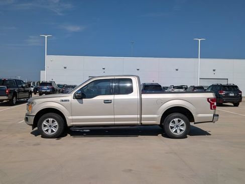 Used 2018 Ford F150 XLT RWD image 3