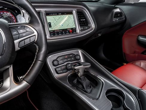 Used 2019 Dodge Challenger SRT Hellcat Redeye image 18