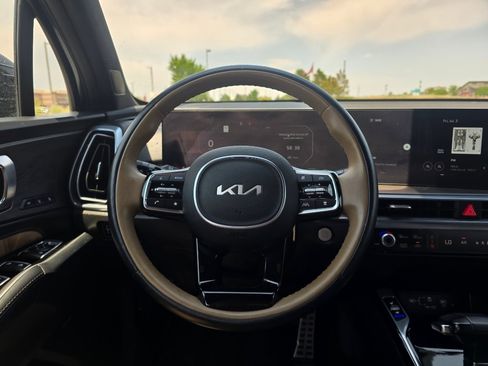 Used 2024 Kia Sorento SX Prestige w/ Olive Brown Leather Package AWD/4WD image 28