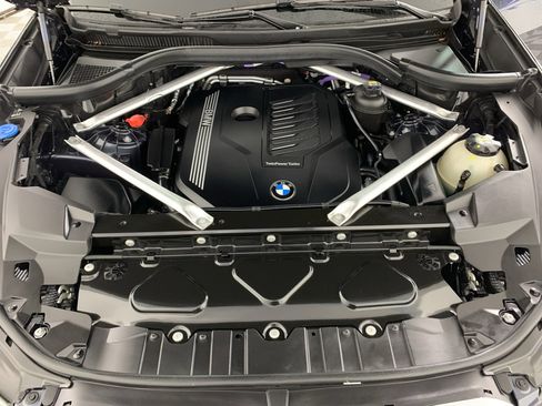 Used 2022 BMW X5 sDrive40i w/ Luxury Seating Package image 11