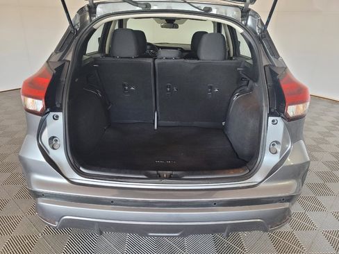Used 2021 Nissan Kicks S FWD image 29