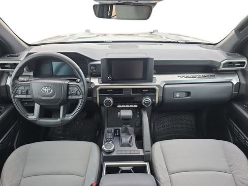 Used 2025 Toyota Tacoma SR5 image 9