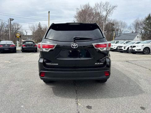 Used 2015 Toyota Highlander XLE AWD/4WD image 11
