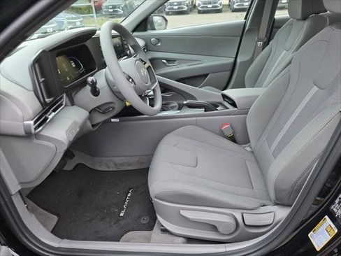New 2026 Hyundai Elantra SE FWD image 22