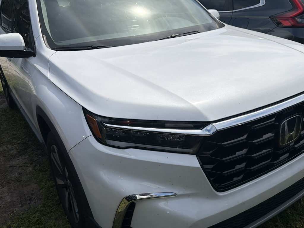 Used 2024 Honda Pilot Touring image 2