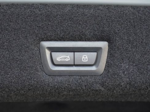 Certified 2023 BMW 760i xDrive AWD/4WD image 36