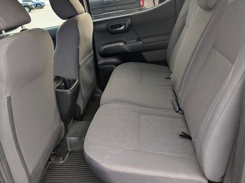 Certified 2017 Toyota Tacoma TRD Sport w/ Tow Package (A/T) image 15