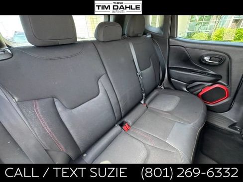 Used 2016 Jeep Renegade Trailhawk AWD/4WD image 17