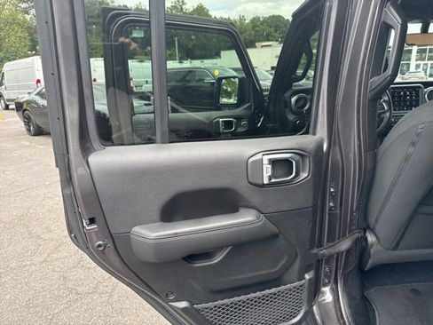 Certified 2021 Jeep Wrangler Unlimited Sahara image 37