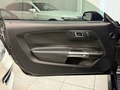 Used 2016 Ford Mustang Coupe image 34