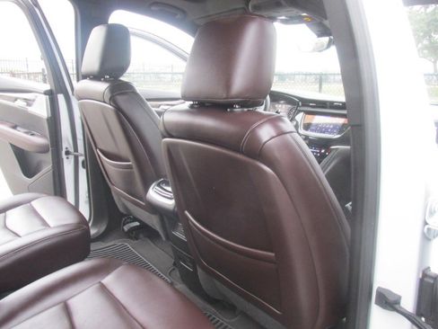 Used 2023 Cadillac XT6 Premium Luxury w/ Technology Package image 39