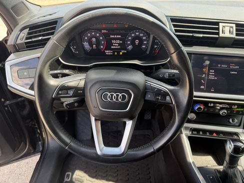 Used 2020 Audi Q3 2.0T Premium w/ Convenience Package AWD/4WD image 15