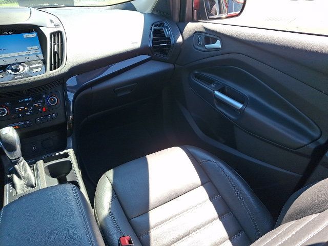 Used 2019 Ford Escape Titanium AWD/4WD image 20
