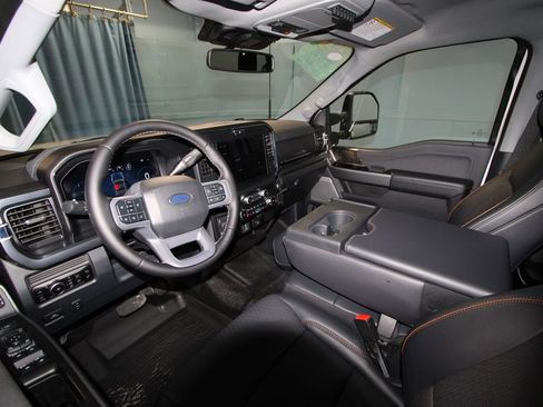 Used 2025 Ford F350 Lariat w/ Black Appearance Package image 2