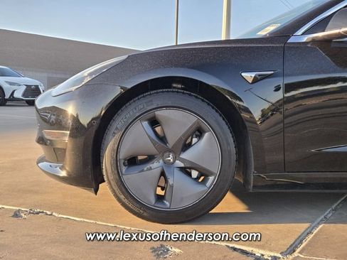 Used 2019 Tesla Model 3 Mid Range RWD image 9
