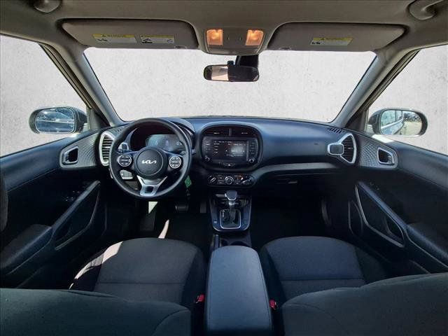 Used 2024 Kia Soul LX w/ Option Group 015 FWD image 15