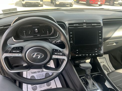 Used 2024 Hyundai Santa Cruz SEL AWD/4WD image 8