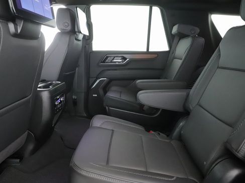 Used 2025 GMC Yukon Denali image 31