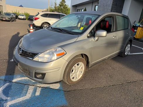 Used 2010 Nissan Versa 1.8 S w/ PWR Plus Pkg FWD image 3