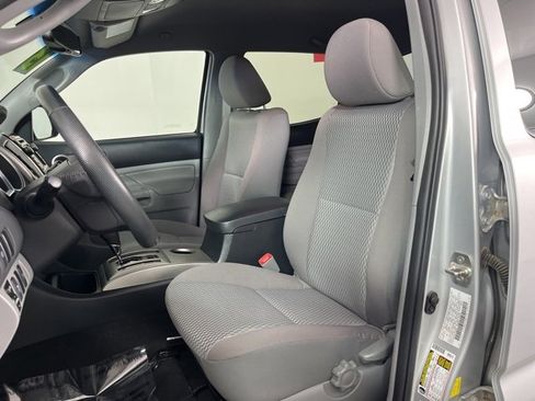 Used 2013 Toyota Tacoma 4x4 Double Cab w/ SR5 Pkg image 4