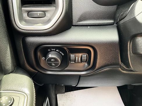 Used 2022 RAM 2500 Laramie AWD/4WD image 17